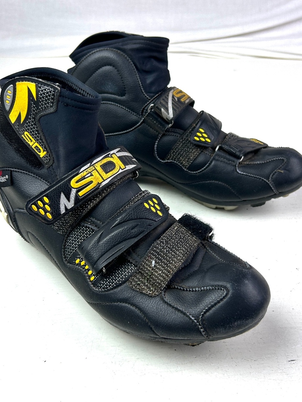 Sidi winter cycling shoes boots Mens size 44 eu. SPD 2-bolt Outlast Storm 3